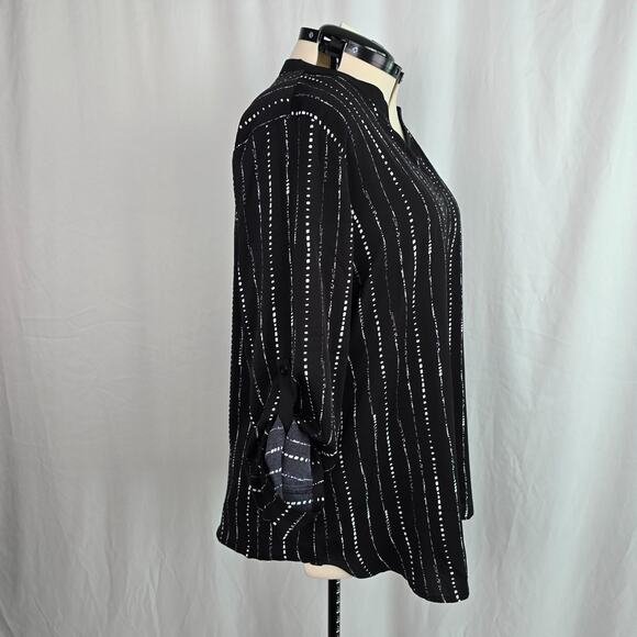 Timeson Blouse Women's XXL Black White Geo Stripe Roll Tab Sleeves NWT - Picture 9 of 16